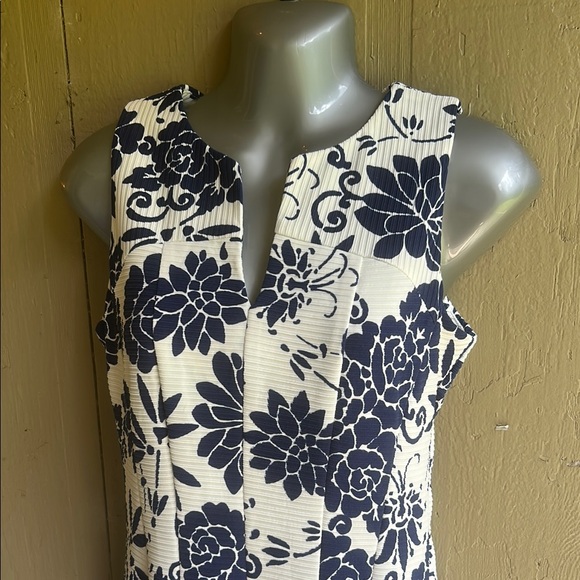 Danny & Nicole Navy and White Floral Print Dress - Picture 3 of 7